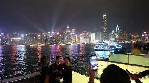 「幻彩詠香江」恢復上演