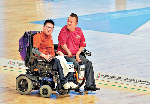 梁育榮何宛淇  齊晉硬地滾球決賽