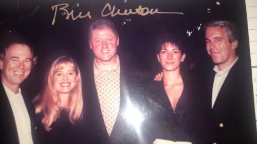 涉及大量知名人士！美民主黨人公布新一批愛潑斯坦案相關照片