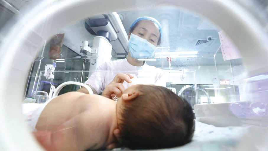 明年力爭實現生娃基本「不花錢」　國家醫保局最新消息發布