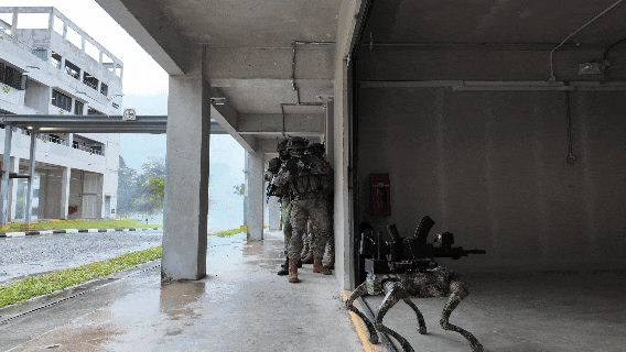 （有片+多圖）機器狗、無人機齊上陣！直擊中新反恐實兵演練現場