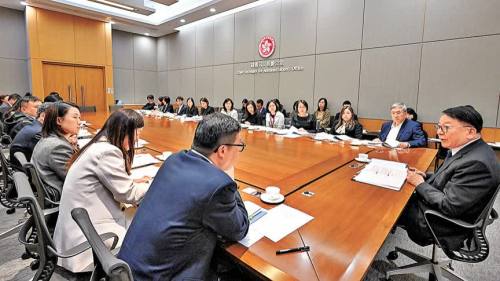 跨年煙花取消　港深研延長除夕通關時間