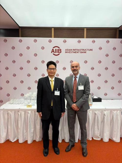 陳浩濂：冀亞投行多借港市場發債融資