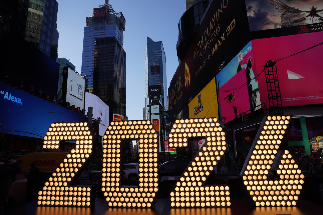 這是12月22日在美國紐約時報廣場拍攝的2026年數字牌。（新華社）
