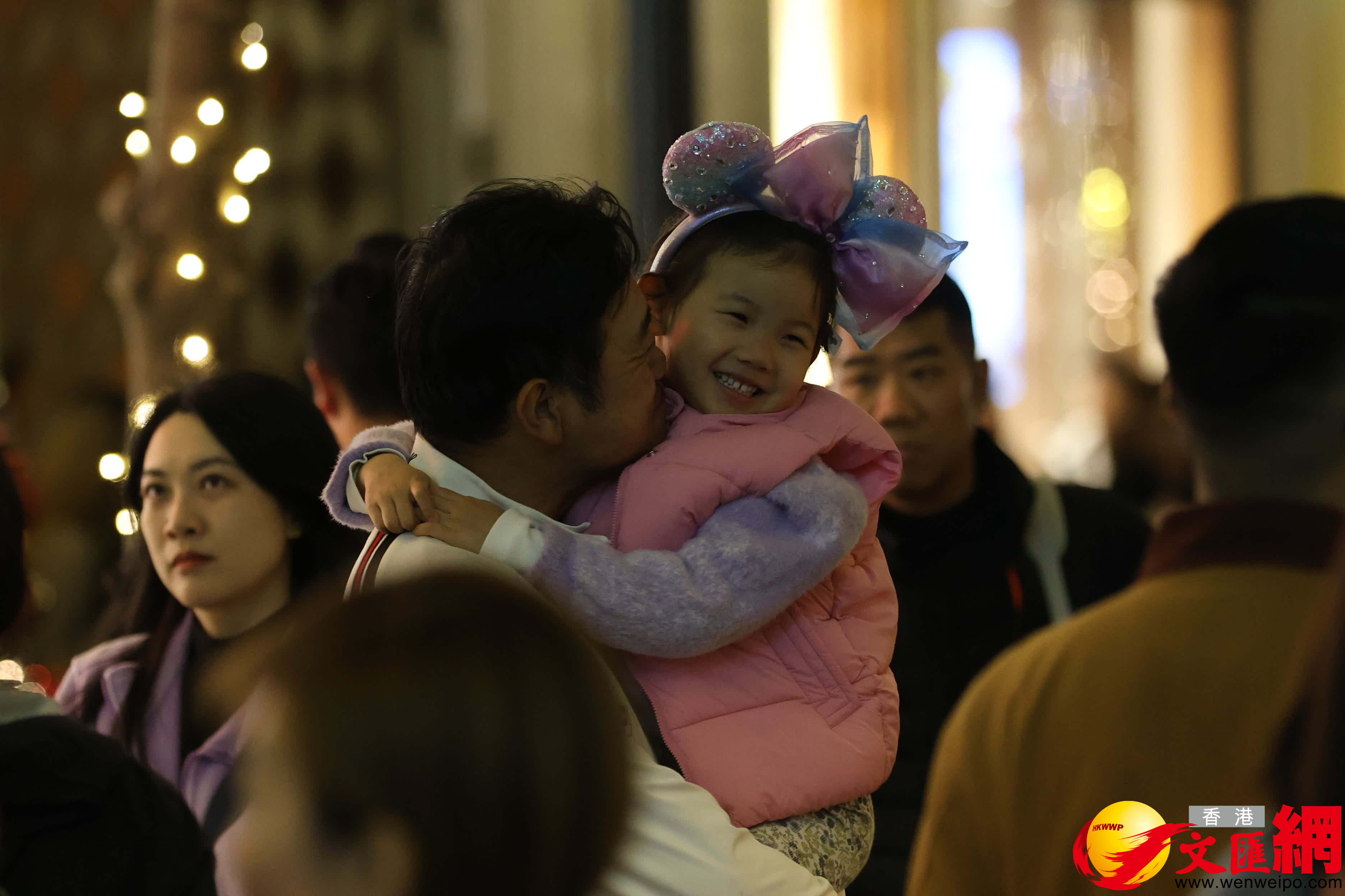 東北季候風正影響廣東沿岸，本港今早相當清涼，天文台早上錄得最低氣溫14度。香港文匯報記者萬霜靈攝