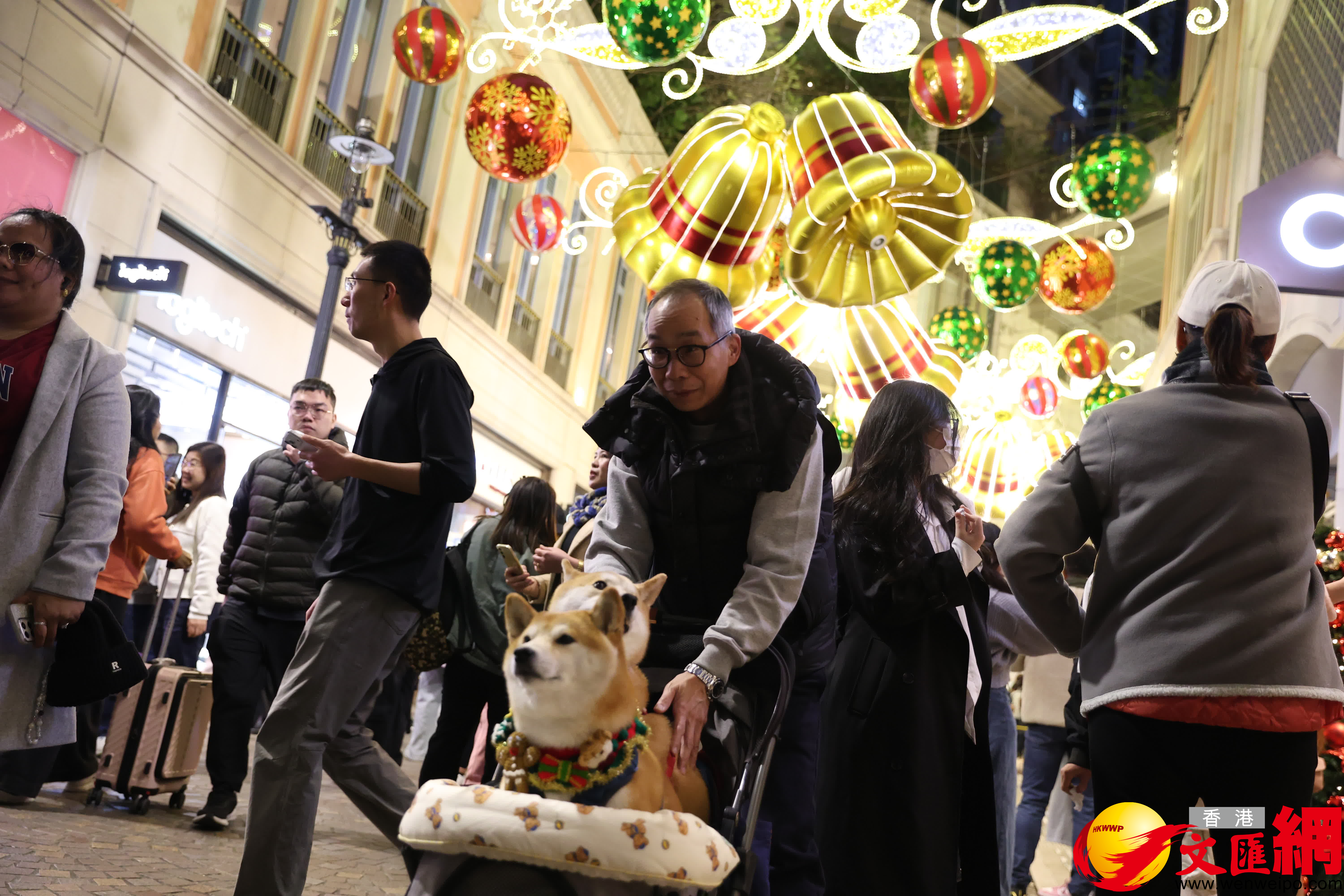 東北季候風正影響廣東沿岸，本港今早相當清涼，天文台早上錄得最低氣溫14度。香港文匯報記者萬霜靈攝