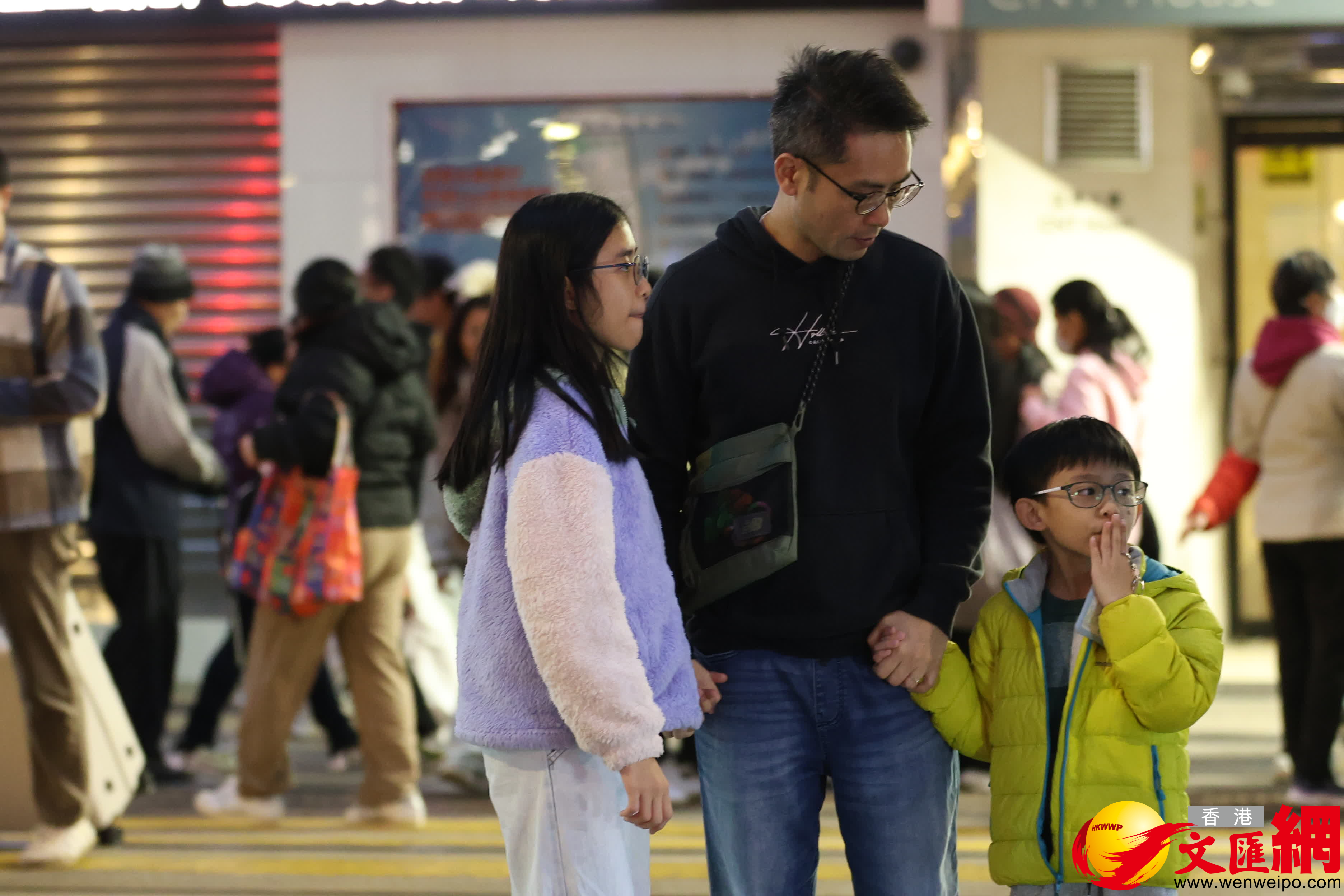 東北季候風正影響廣東沿岸，本港今早相當清涼，天文台早上錄得最低氣溫14度。香港文匯報記者萬霜靈攝