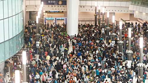 聖誕節小長假：多個口岸再現人潮　高鐵站迫滿北上港人
