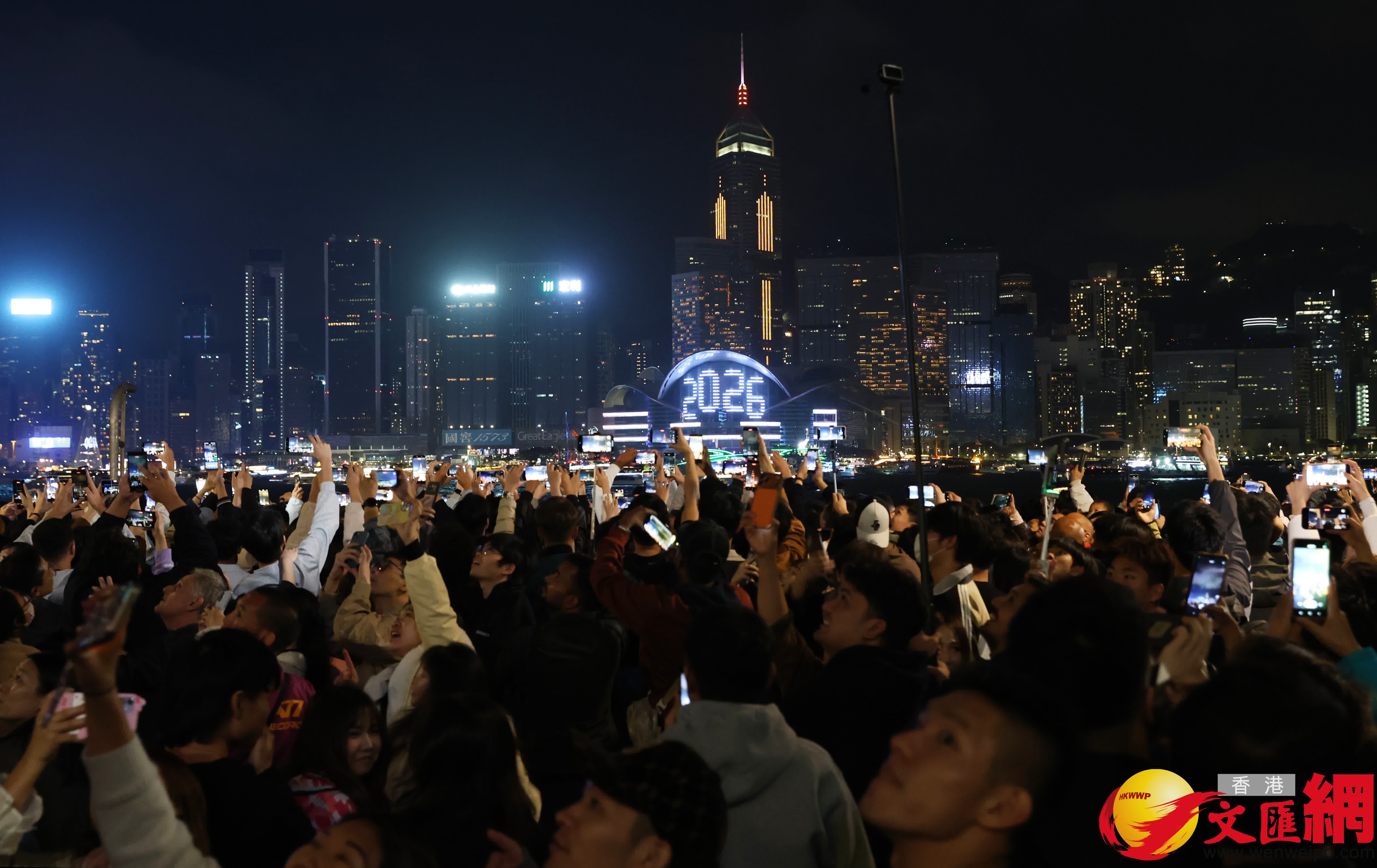 尖沙咀除夕倒數。（香港文匯報記者 曾興偉 攝）