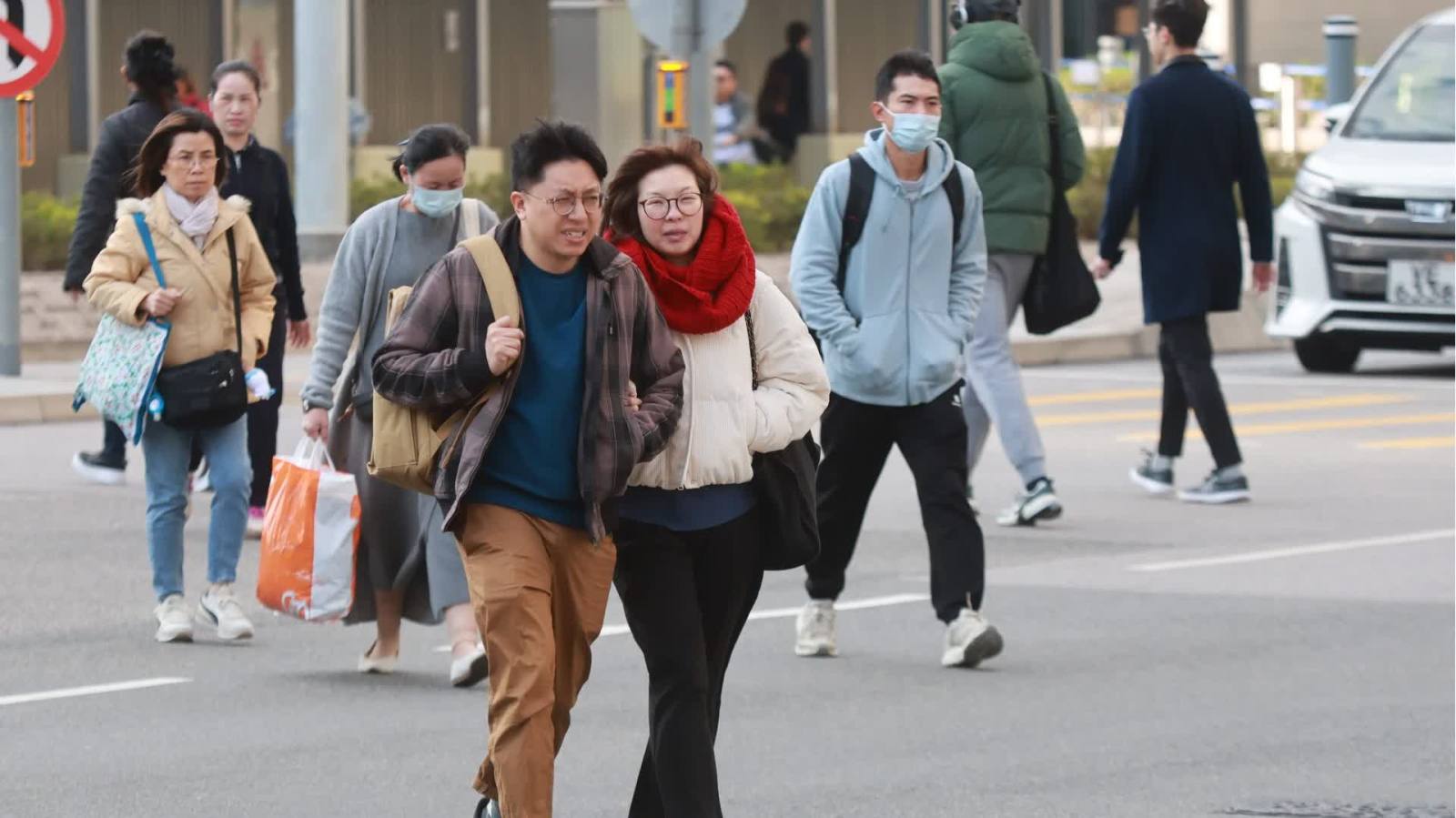 冷鋒殺到！明後兩天持續寒冷