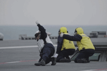 新年開訓 現場實拍數架轟-6K依次升空