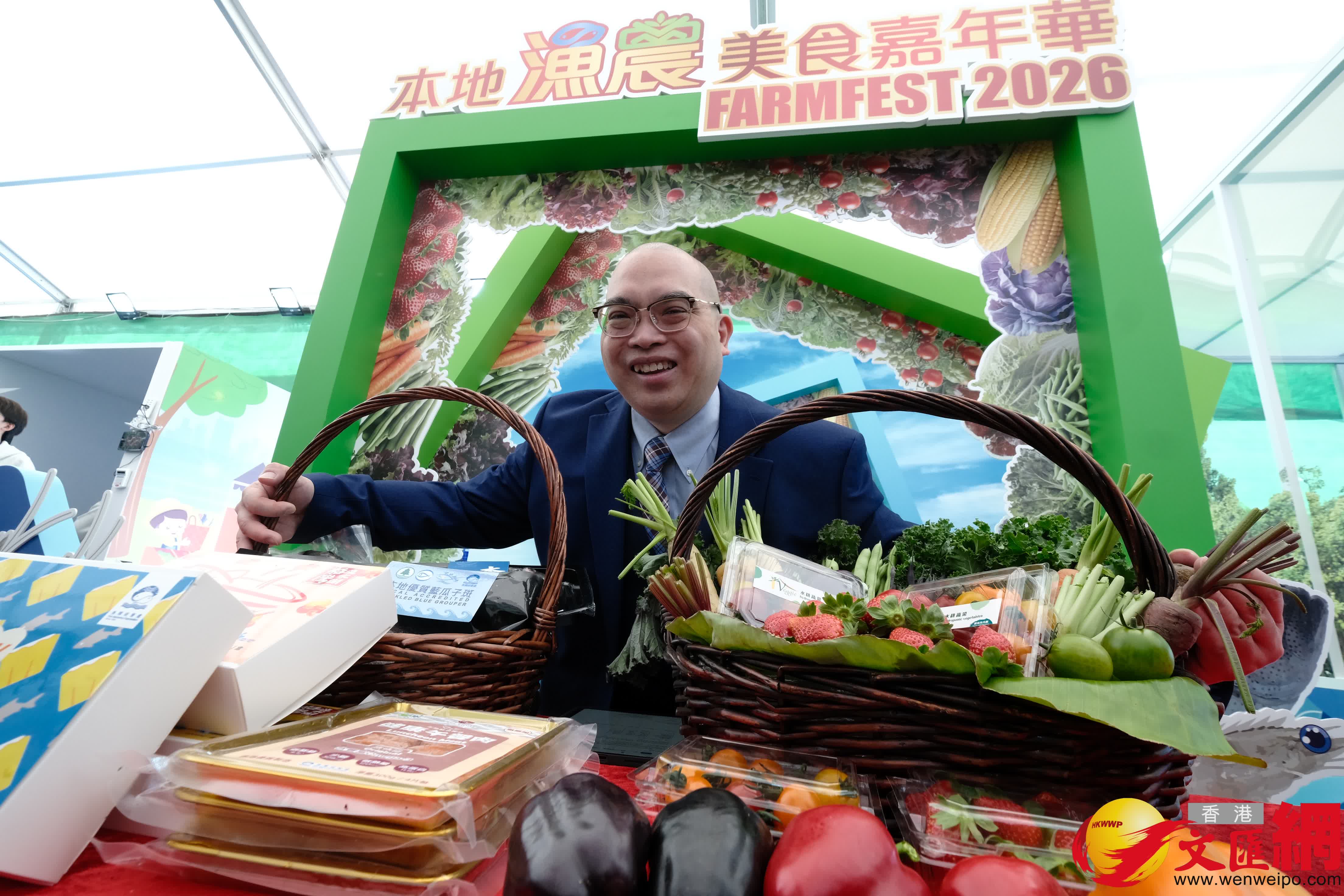 本地漁農美食嘉年華周五（9日）起一連三日在旺角花墟公園舉行。（香港文匯報記者 涂穴 攝）