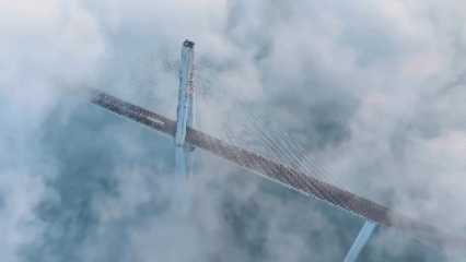 （有片）雲海繚繞 如夢似幻 航拍視角感受重慶雲海中的詩意畫卷