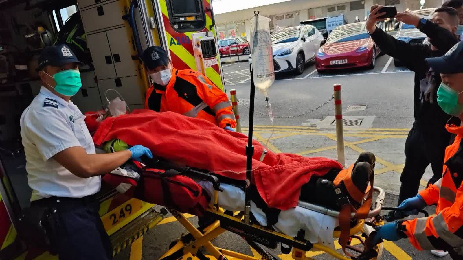 荃灣寶豐路地盤天秤墮風煤樽 3工人慘遭擊傷兩人昏迷