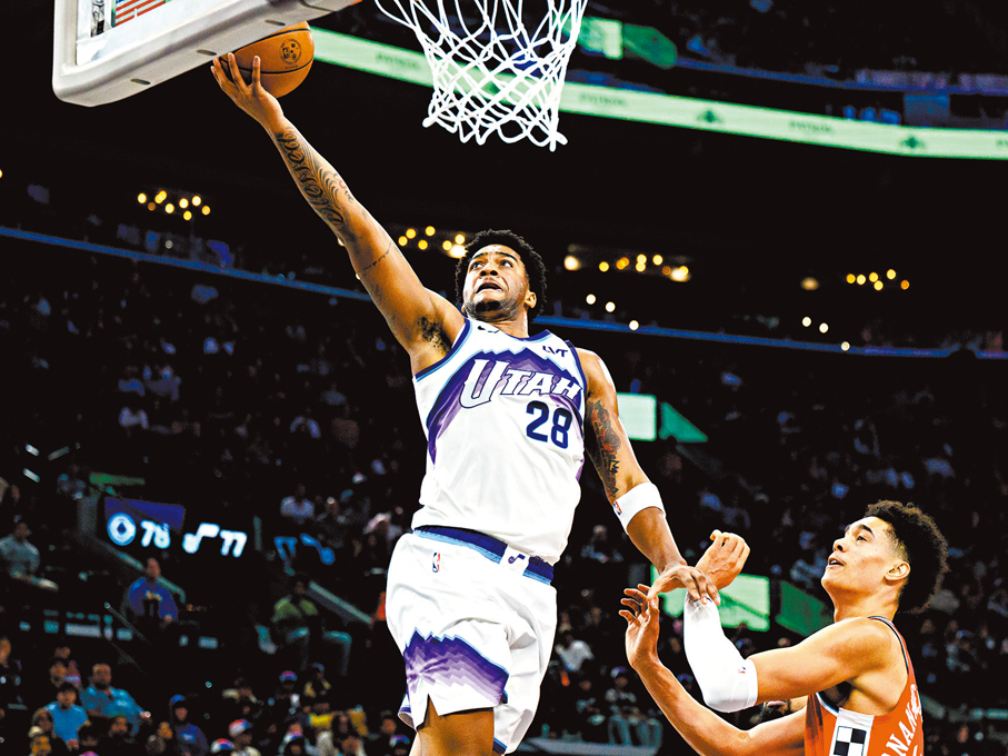 拜斯森保沙後備狂轟43分難救爵士輸公牛