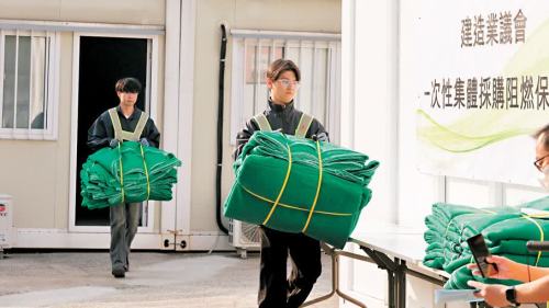 大埔宏福苑大火｜新款阻燃棚網可掃碼查源　「每一張都有跡可尋」