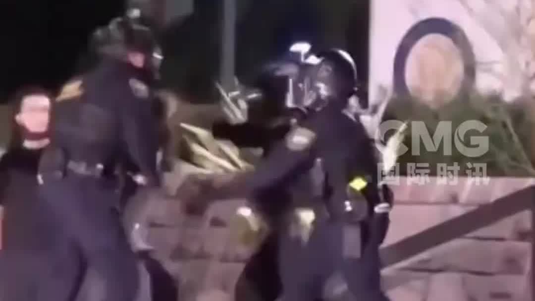 （有片）美抗議者遭執法人員近距離槍擊致左眼失明