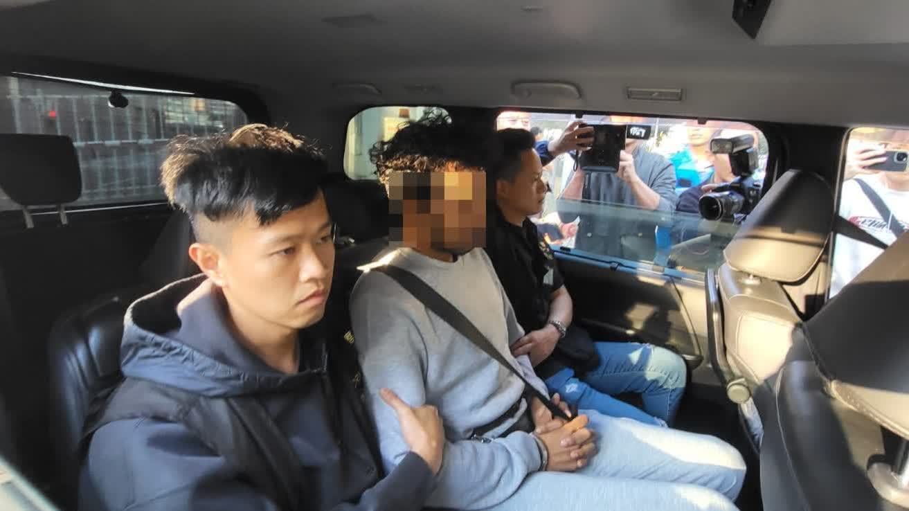 (有片) 樂華南邨床底藏屍│疑兇潛逃內地半月落網被移交港警 疑姊弟戀亮紅燈動殺機