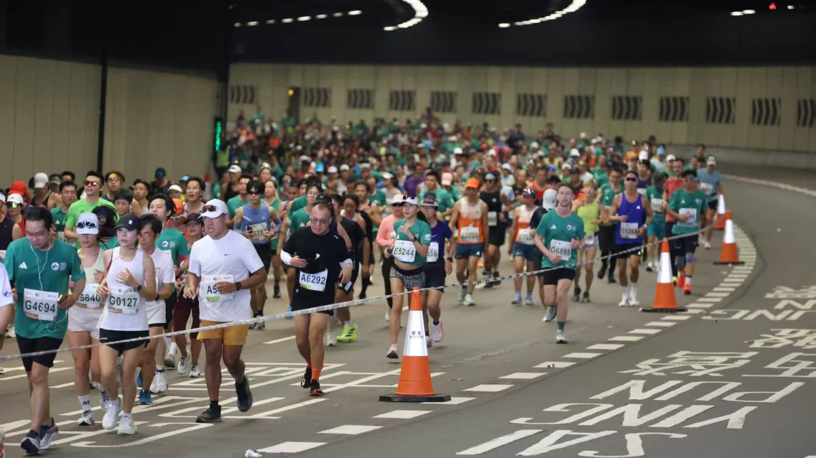 渣馬｜冠軍獨得6.5萬美元！今屆誕298名千金先生小姐