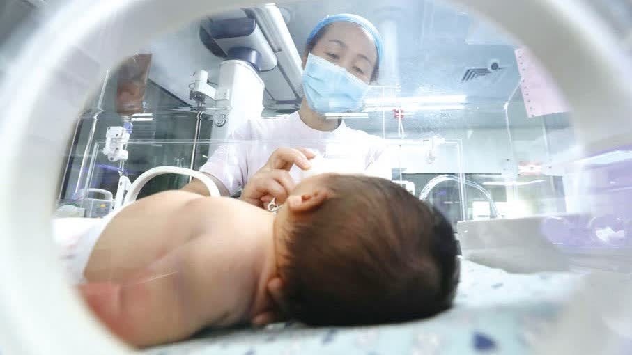 內地2025年出生人口792萬　失業率5.2%