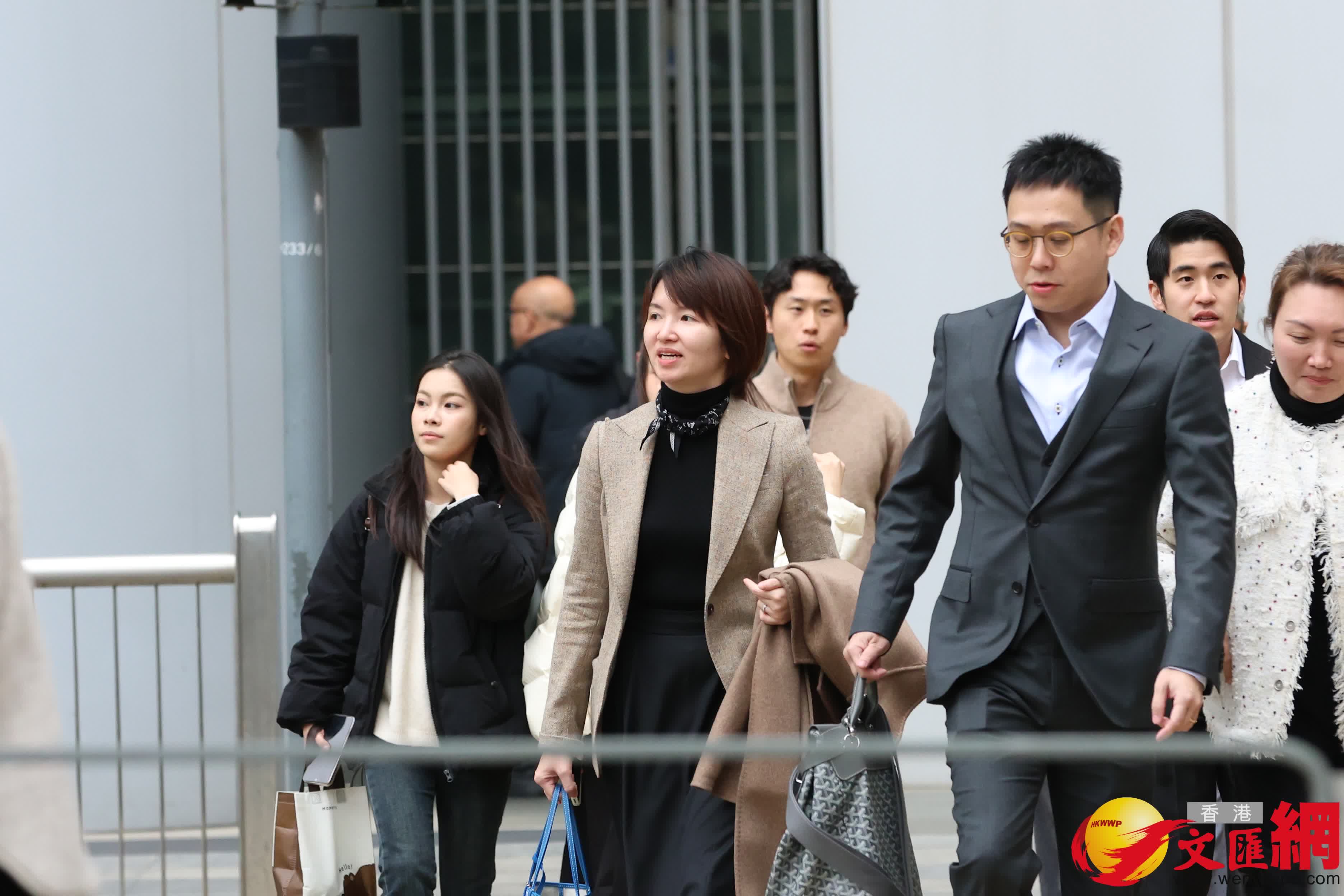 寒冷天氣警告生效。上午8時，天文台錄得氣溫15.3°C，相對濕度65%。（香港文匯報記者 萬霜靈 攝）