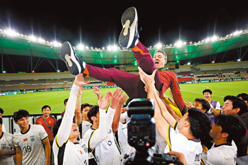 主帥化身戰術大師立奇功