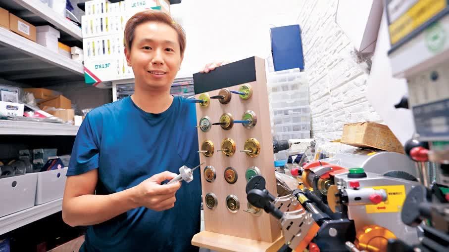 （有片）香港90後開鎖師傅的奇遇：28樓爬樓救人、捉姦　還破了行規