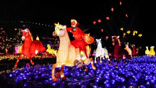 北京：「天宮燈會」點亮冬夜