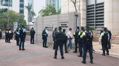 「支聯會」煽動顛覆案續審　市民有序排隊輪候旁聽