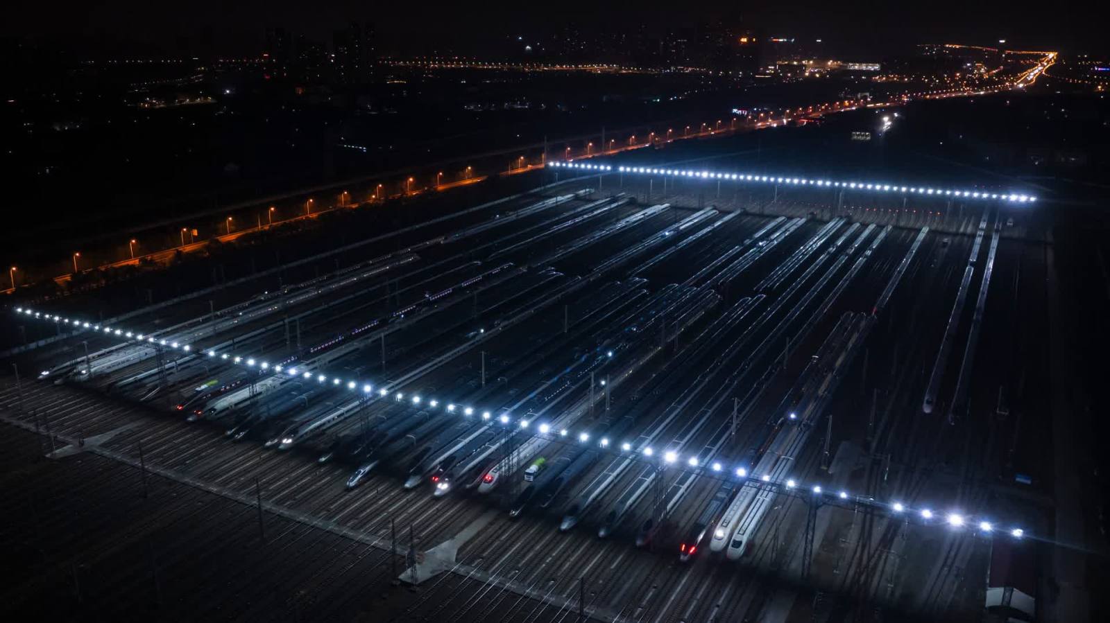 「陸地艦隊」蓄勢待發