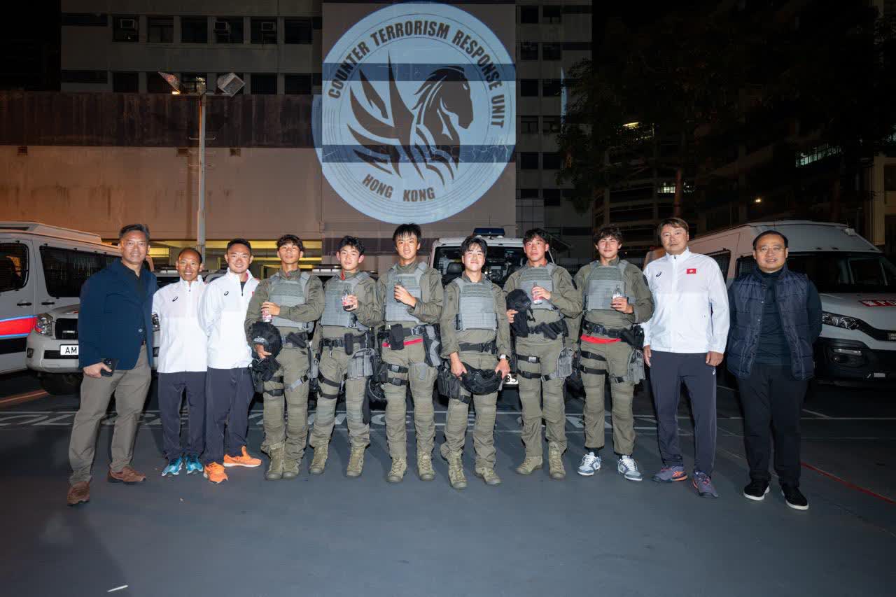 港男子網球隊赴反恐特勤隊訓練基地密練團隊精神