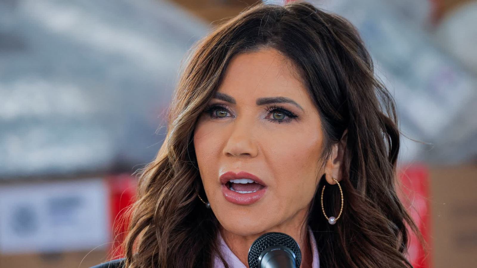 （有片）美國土安全部長再遭民主黨逼宮