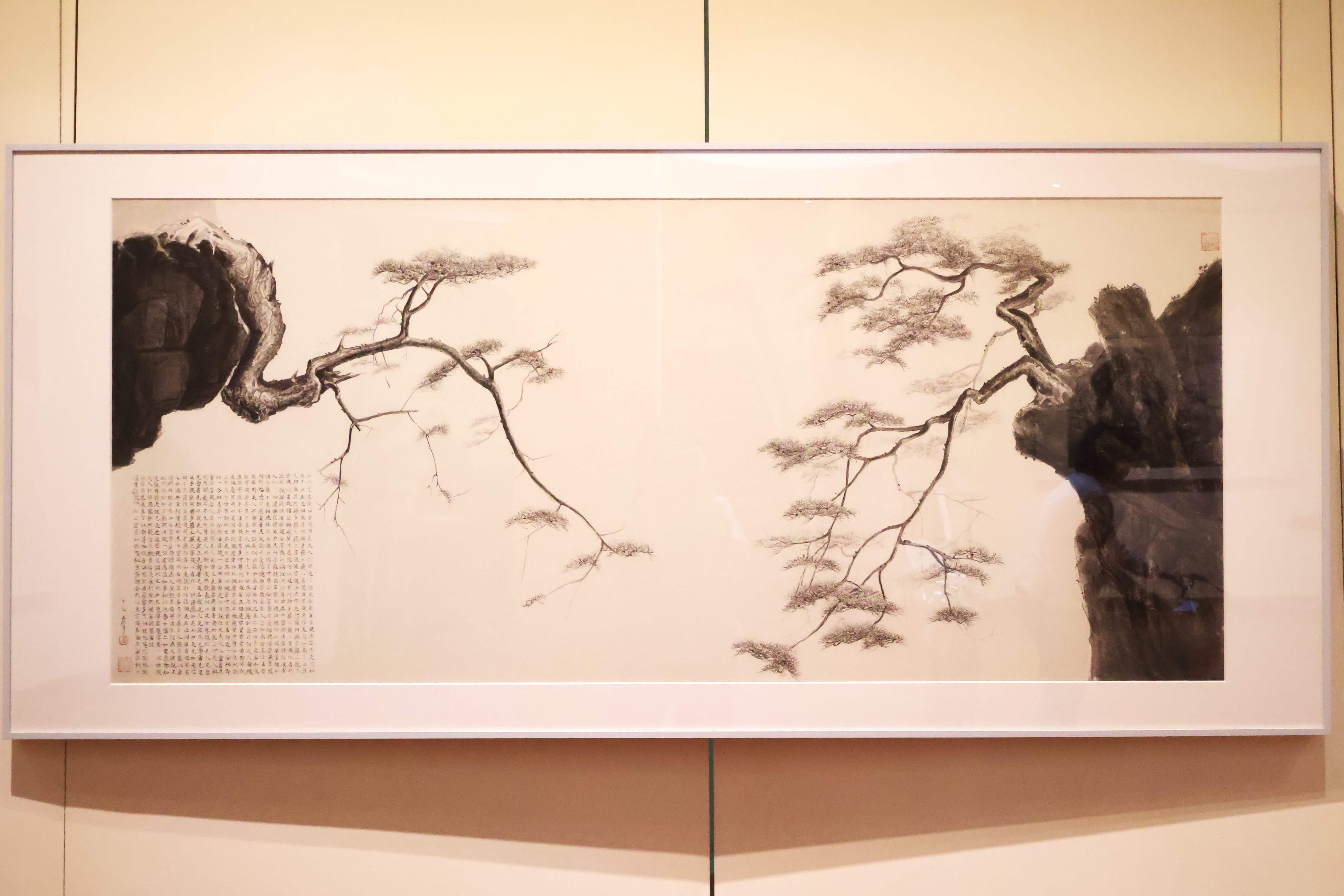 港大呈獻王新松木主題畫展 借水墨意象傳達經文哲思 - 藝術 - 香港文匯報