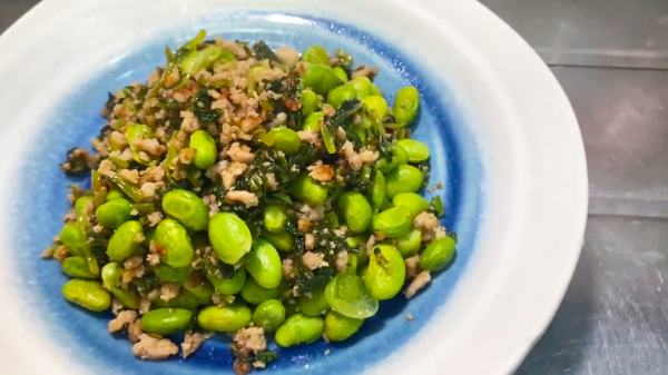 養生坊｜驚蟄養生好彩頭 蘿蔔入饌護呼吸 與你分享「雪菜肉鬆炒毛豆」