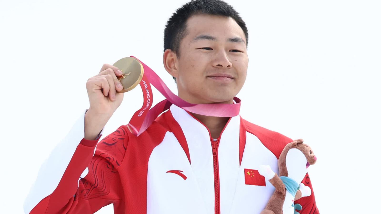 王蒙、蔡佳雲擔任中國體育代表團米蘭-科爾蒂納冬殘奧會閉幕式旗手