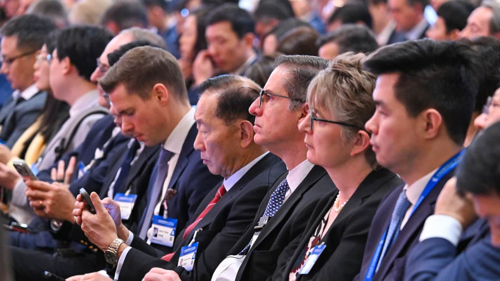 中國發展高層論壇釋放多重政策信號