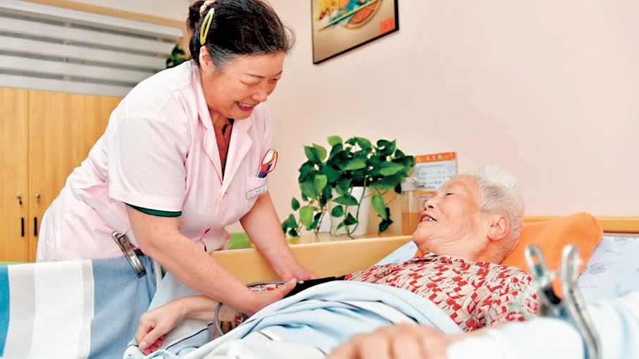 每月最高800元！合條件港長者可享內地失能老人補貼