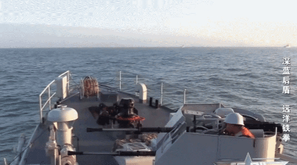 （有片）瞬間瞄準、一擊即中！近距離看軍艦海上掃雷太震撼了