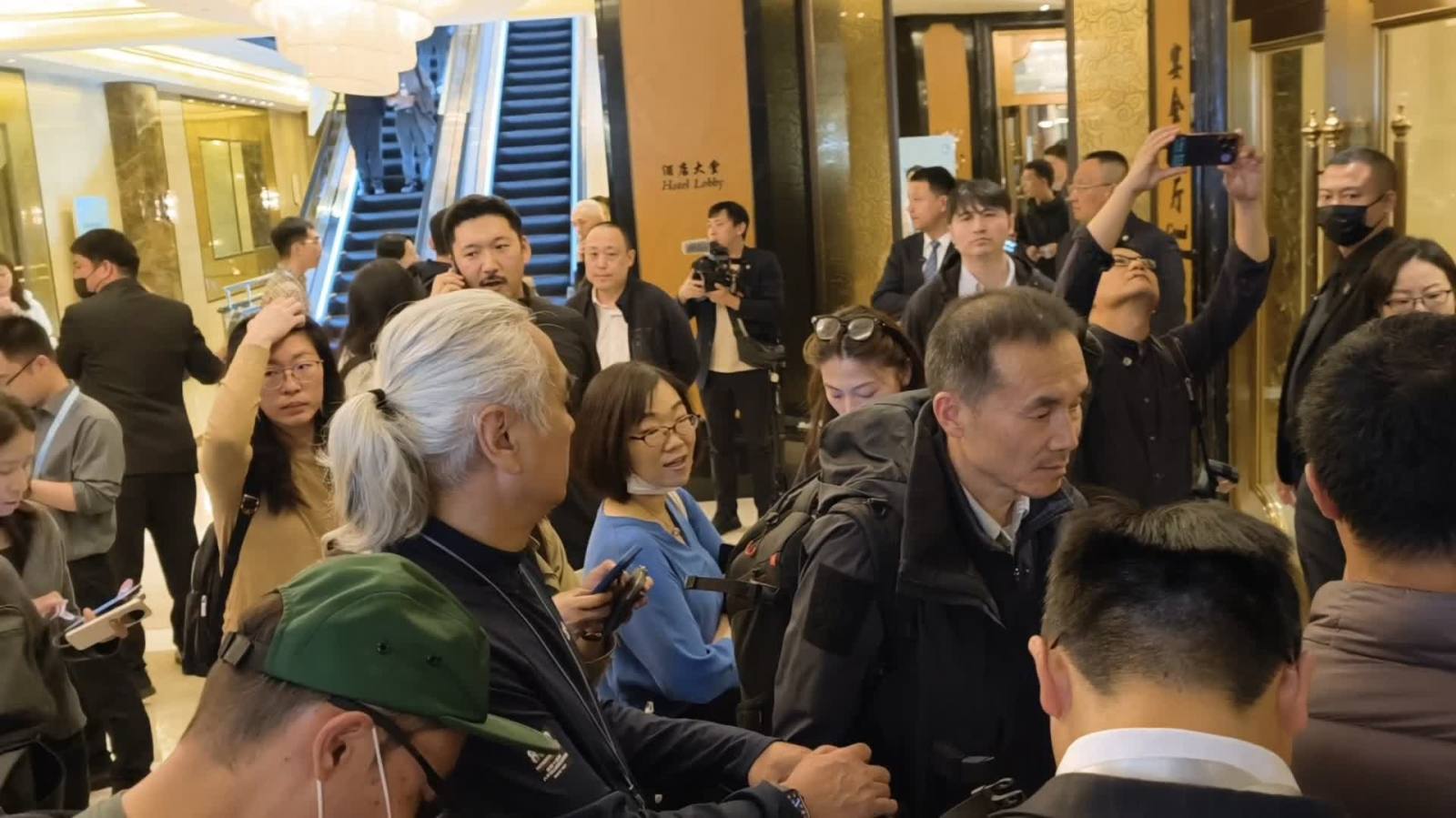 中外記者高度關注鄭麗文訪陸　記者會外排長龍