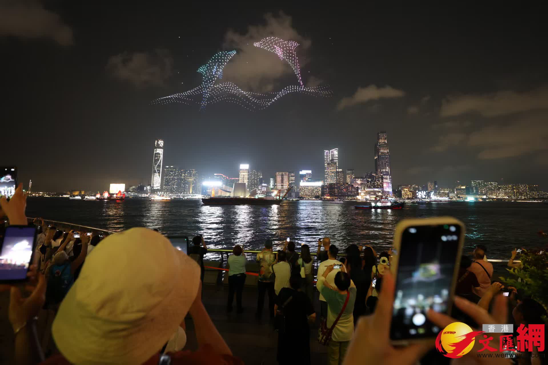 2026全民國家安全教育日大型無人機表演。（香港文匯報記者黃艾力 攝）