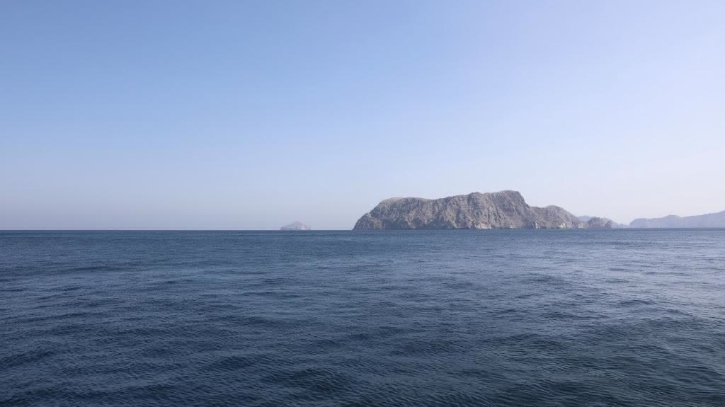 伊朗稱「有條件暫開」海峽　美軍繼續封鎖　美伊就濃縮鈾說法不一