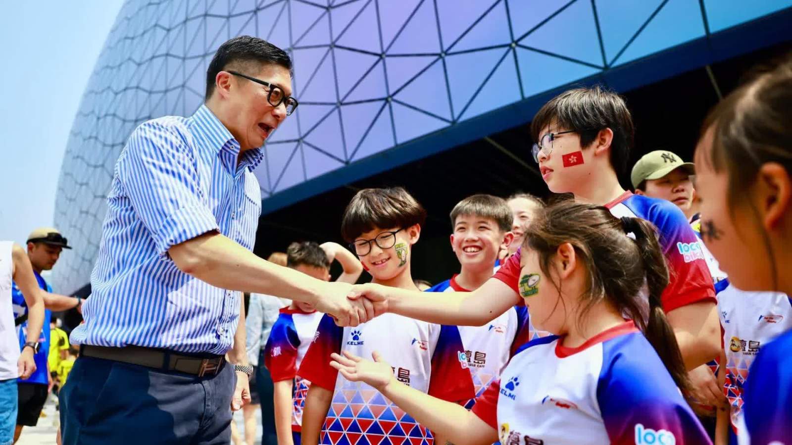 七欖再臨全城沸騰 鄧炳強：場內外人流有序 氣氛澎湃