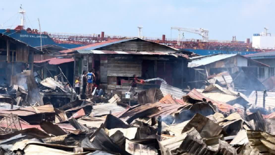 馬來西亞一村莊發生火災　約200間房屋被毀