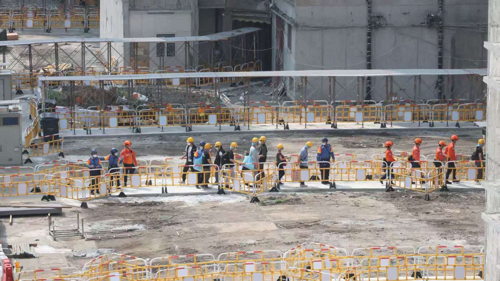 （多圖） 宏福苑善後︱78戶居民首日返家 政府全方位支援