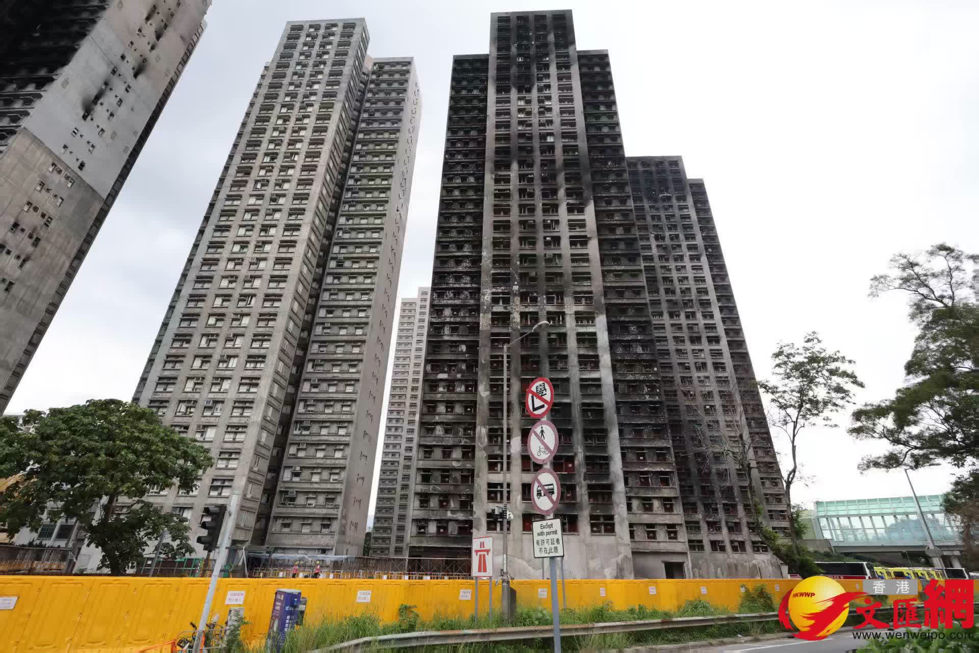 宏昌閣宏仁閣開放予居民上樓收拾情況。（香港文匯報記者 黃艾力 攝）