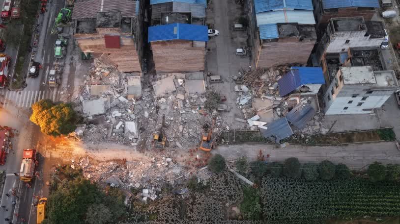 廣西柳州市柳南區地震區域搜救出2名被困人員　已無生命體徵