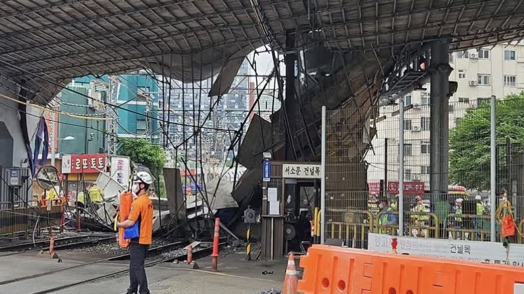 韓國首爾一高架橋拆除時垮塌 致3死3傷 - 國際 - 香港文匯報