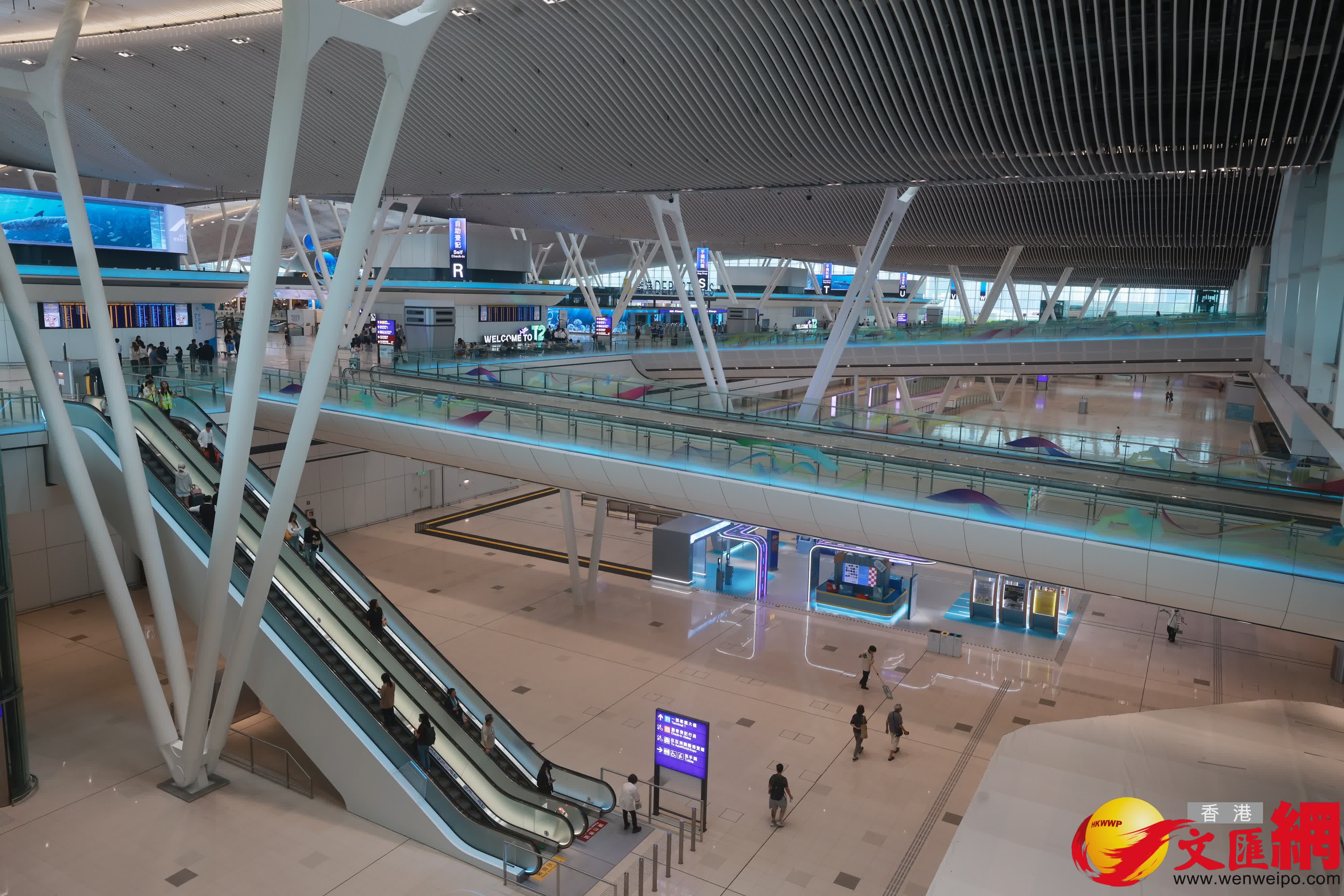 香港國際機場二號客運大樓離境設施啟用。香港文匯報記者郭木又 攝