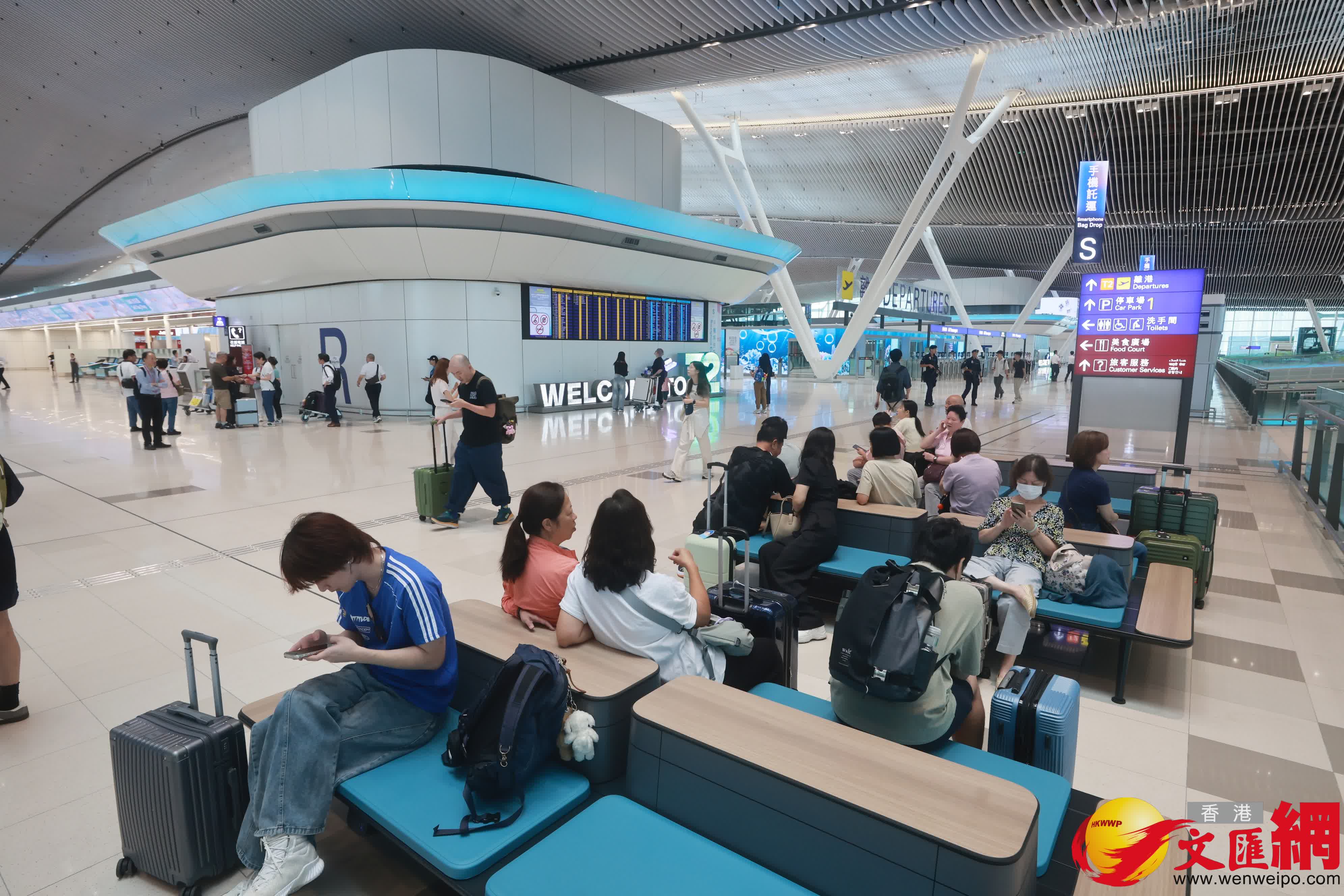 香港國際機場二號客運大樓離境設施啟用。香港文匯報記者郭木又 攝