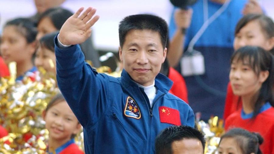 經典重溫！回望歷次航天員訪港，全城歡騰熱烈迎接